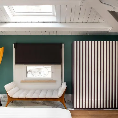 ホテル Nus Poerio 4*