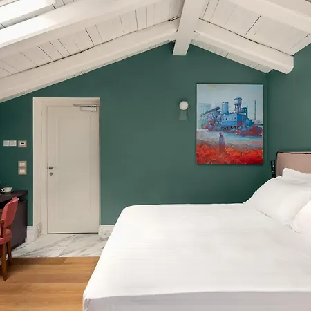 Nus Poerio ローマ